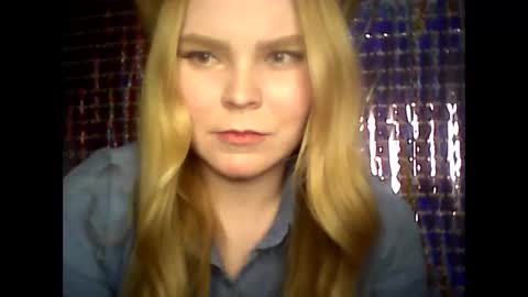 blushing_star online show from February 2025 04:36:01 PM