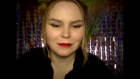 blushing_star online show from February 2025 04:39:02 PM