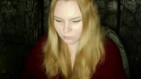 blushing_star online show from October 2025 04:39:02 PM