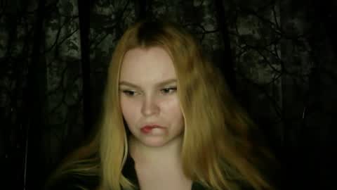 blushing_star online show from October 2025 06:08:01 PM