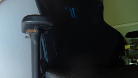 Snapshot of blzd5 chatting on December 2025 03:36:02 AM blzd5 online show from December 2025 03:36:02 AM