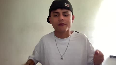 Bob  INDEPENDENT MODEL online show from December 2024 08:18:01 PM