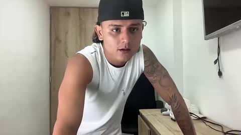 Bob  INDEPENDENT MODEL online show from September 2025 04:50:01 AM