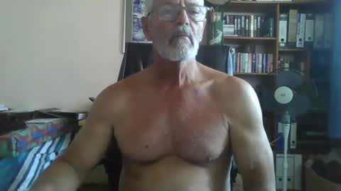 Snapshot of bobbgud chatting on September 2025 08:49:02 AM Bobbgud online show from September 2025 08:49:02 AM