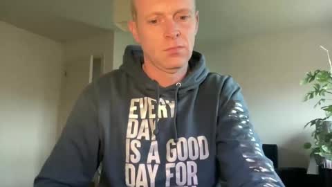 Snapshot of boegieboy76 chatting on December 2024 01:25:01 PM ask me online show from December 2024 01:25:01 PM