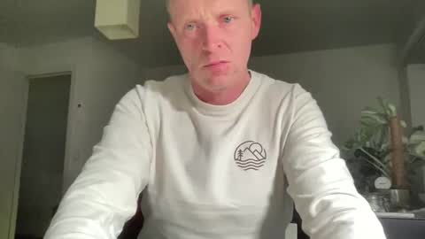 Snapshot of boegieboy76 chatting on November 2025 08:08:01 PM ask me online show from November 2025 08:08:01 PM