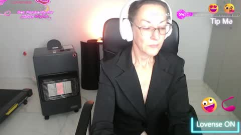 Snapshot of boeslaboes chatting on June 2026 06:25:02 PM Ningifun couple online show from June 2026 06:25:02 PM