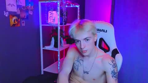 ALEXPVT IS OPEN online show from February 2025 09:27:02 PM