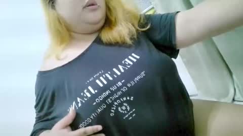 Snapshot of bombastic_darla chatting on September 2025 11:54:02 AM bombastic_darla online show from September 2025 11:54:02 AM