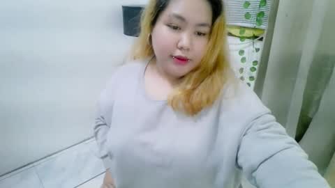 Snapshot of bombastic_darla chatting on October 2025 05:46:01 AM bombastic_darla online show from October 2025 05:46:01 AM