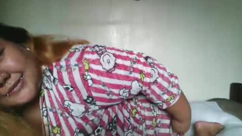 Snapshot of bombastic_darla chatting on October 2025 04:51:02 AM bombastic_darla online show from October 2025 04:51:02 AM