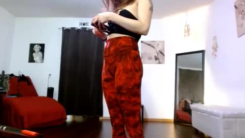 BombshellBaeby online show from November 2025 02:33:02 AM