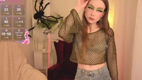 Karen online show from November 2025 04:09:01 PM