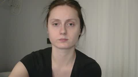 bonne_chance online show from November 2025 06:50:02 PM