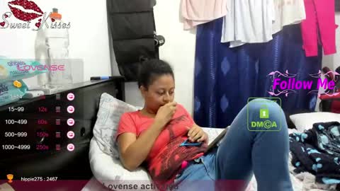 Snapshot of bonnie_lam_ chatting on March 2025 05:54:01 AM bonnie lam hello welcome to my room I hope you have fun and you can reach your maximum pleasure here with me online show from March 2025 05:54:01 AM