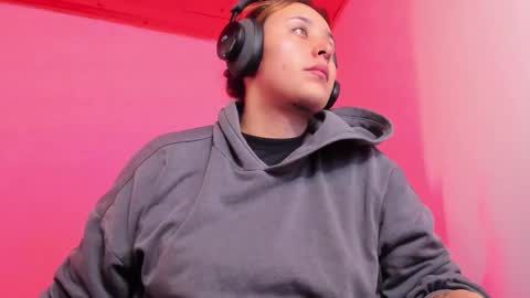 Snapshot of bonnie_moon_ chatting on February 2026 05:11:02 PM Bonnie Help me reach 500 likes online show from February 2026 05:11:02 PM