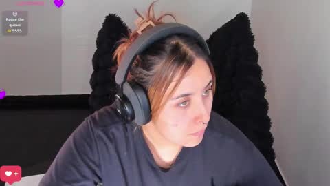 Snapshot of bonnie_moon_ chatting on February 2026 07:53:02 PM Bonnie Help me reach 500 likes online show from February 2026 07:53:02 PM