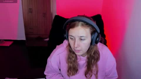 Snapshot of bonnie_moon_ chatting on February 2026 06:17:02 PM Bonnie Help me reach 500 likes online show from February 2026 06:17:02 PM