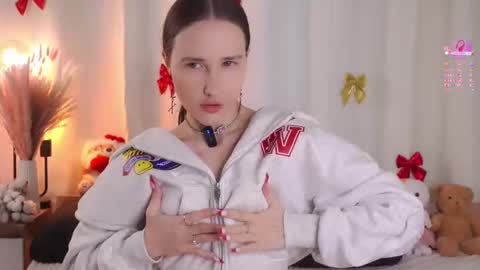 Emma online show from February 2026 01:13:01 AM