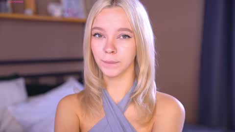 Alina online show from September 2025 08:27:01 AM