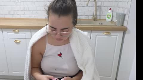 Snapshot of boom_lora chatting on October 2025 04:21:01 AM Boom Lora online show from October 2025 04:21:01 AM
