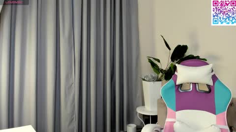 Milena online show from January 2026 11:25:01 AM