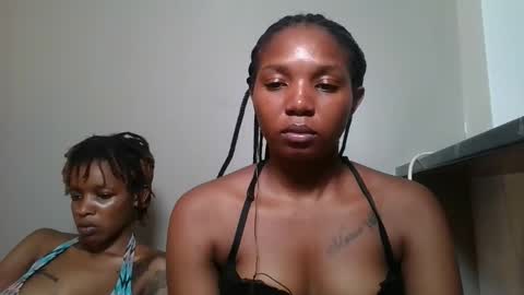Snapshot of bootie_caramel chatting on May 2026 06:25:02 PM bootie_caramel online show from May 2026 06:25:02 PM