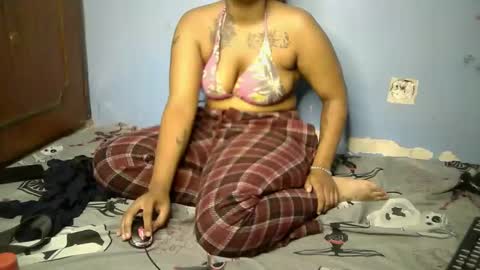 botty_queen online show from April 2026 06:16:02 AM