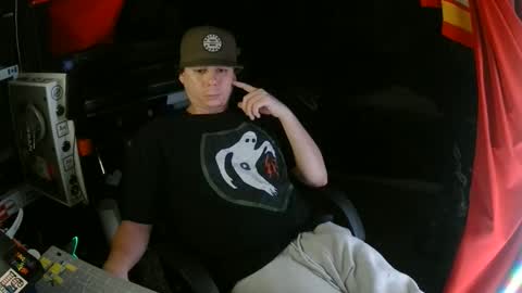 Bowerboi1217 online show from November 2025 12:40:01 PM