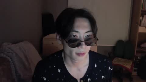 Snapshot of boxman556990 chatting on January 2025 08:00:01 PM boxman556990 online show from January 2025 08:00:01 PM