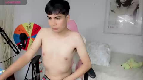 Aaron online show from December 2024 10:25:01 PM