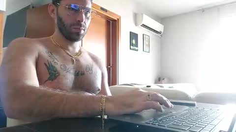 Snapshot of boy_aroundtheworld chatting on October 2025 08:47:02 AM Dan online show from October 2025 08:47:02 AM