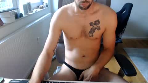 boy_t0y89 online show from July 2026 05:47:02 AM