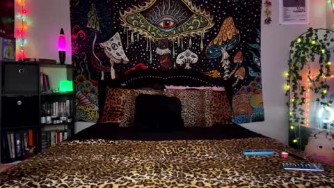 Snapshot of boysdroollx chatting on December 2024 06:53:02 AM Puddin online show from December 2024 06:53:02 AM