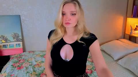 Snapshot of boysloveblondee chatting on February 2026 12:59:02 PM BoysLoveBlondee online show from February 2026 12:59:02 PM