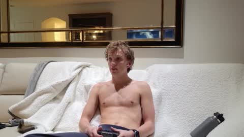 Snapshot of boyyhb chatting on November 2025 04:44:02 AM Boyyhb online show from November 2025 04:44:02 AM