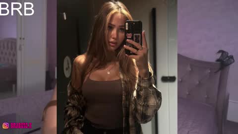 Snapshot of brabuss_ chatting on February 2025 07:15:01 AM Lana online show from February 2025 07:15:01 AM