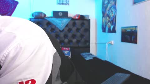 brad hot boy online show from March 2025 03:56:01 PM