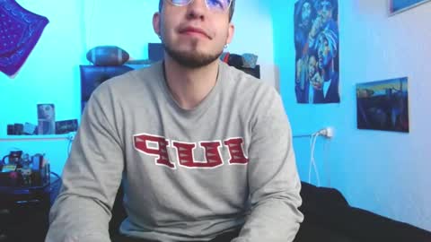 brad hot boy online show from September 2025 04:29:01 PM