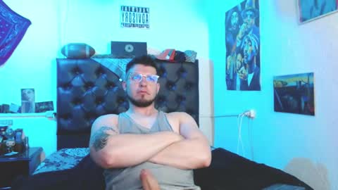 brad hot boy online show from November 2025 05:57:01 PM