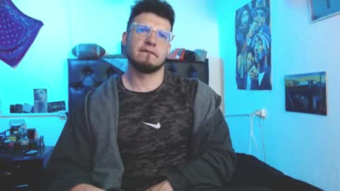 brad hot boy online show from February 2026 04:01:01 PM