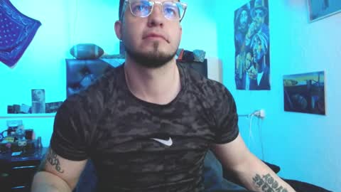 brad hot boy online show from February 2026 04:02:01 PM