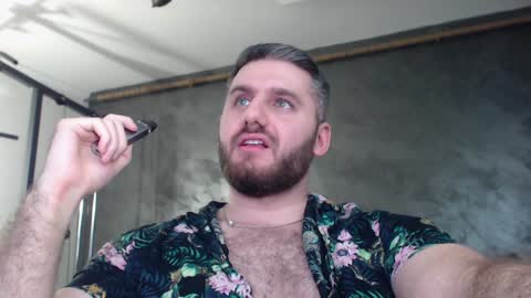 Snapshot of brad_pittfall chatting on January 2025 05:05:01 PM ask me online show from January 2025 05:05:01 PM