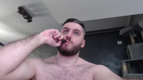 Snapshot of brad_pittfall chatting on March 2025 11:35:02 PM ask me online show from March 2025 11:35:02 PM