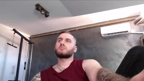 Snapshot of brad_pittfall chatting on September 2025 01:44:02 PM ask me online show from September 2025 01:44:02 PM