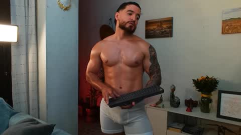 Snapshot of bradley_martinez chatting on October 2025 12:27:01 AM Bradley Martinez online show from October 2025 12:27:01 AM