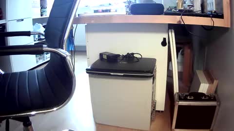 Snapshot of bram27370 chatting on December 2024 12:44:01 PM bram27370 online show from December 2024 12:44:01 PM