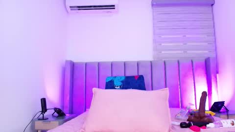 Brandhy online show from December 2025 12:00:01 PM