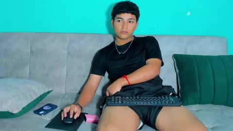 Snapshot of brandonwesly chatting on March 2026 12:33:02 PM BRANDON online show from March 2026 12:33:02 PM