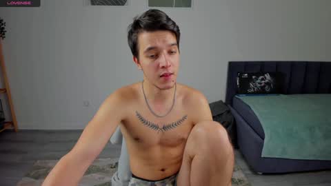 Johny Bravo online show from December 2024 09:09:01 PM